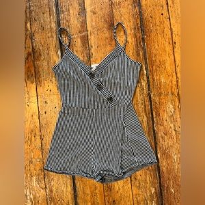 Super cute retro romper